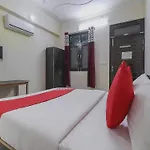 Hotel O The Knights Inn