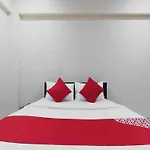 Hotel O The Knights Inn