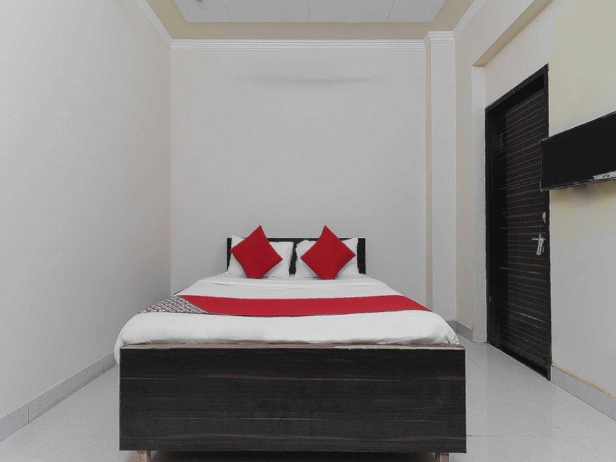 Hotel O The Knights Lucknow